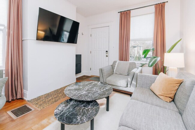 Building Photo - 3508 Tarpis Ave