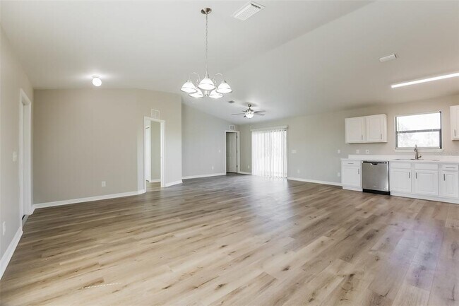 Building Photo - 2806 58th St W