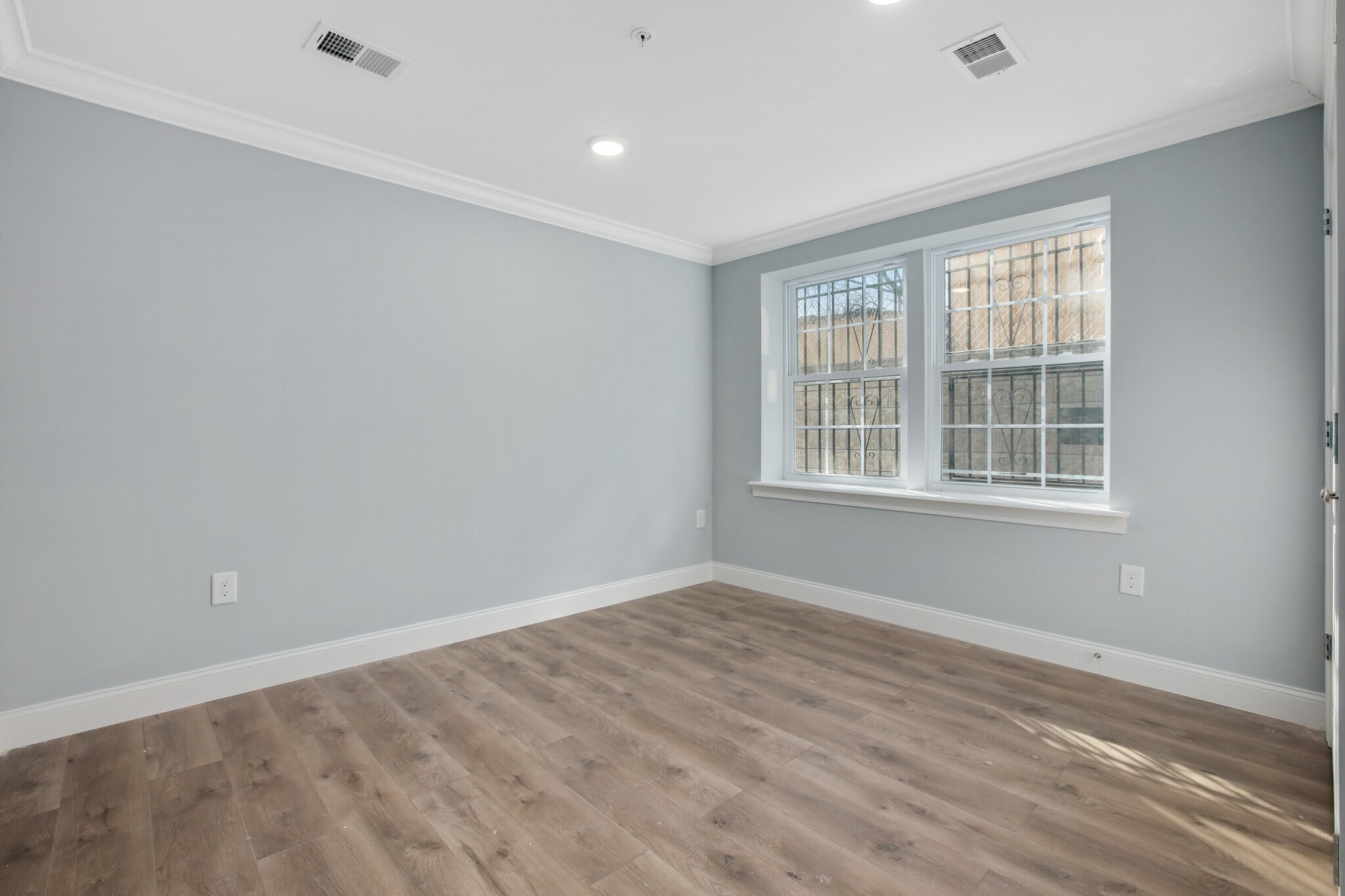 Unit 1 - 475 S 14th St