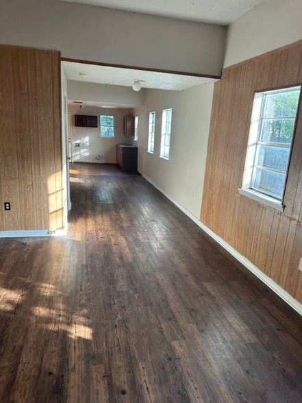 Building Photo - 1615 Cleveland Ave