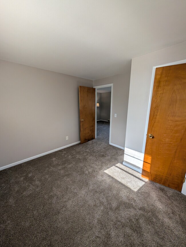 Building Photo - 402 McKinley Street