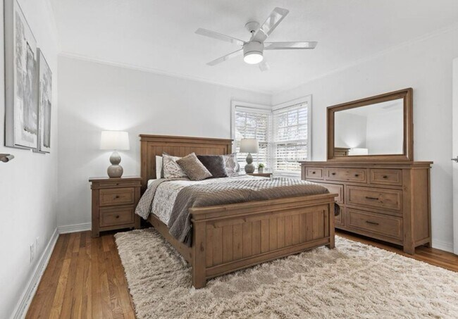 Building Photo - 3248 Cockrell Ave