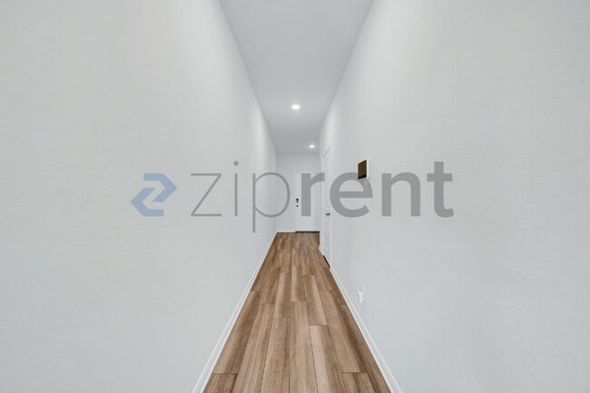 Building Photo - 3126 Dreamweaver