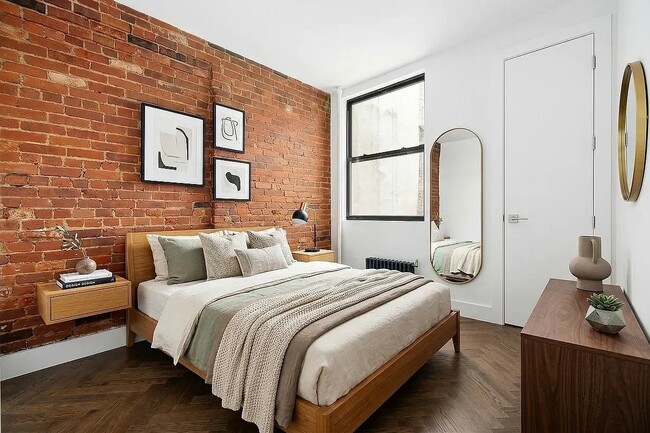 Building Photo - 130 Allen St