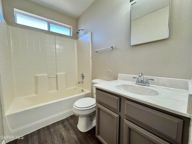 Building Photo - 12270 Tierra Bella Dr