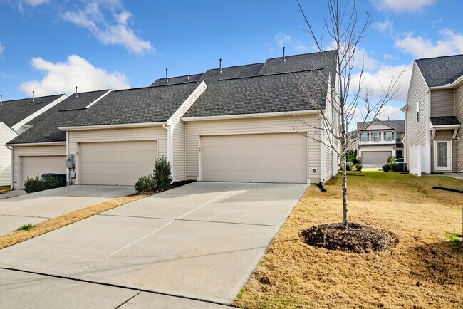 Building Photo - Morrisville End Unit Townhouse: Available June 10th