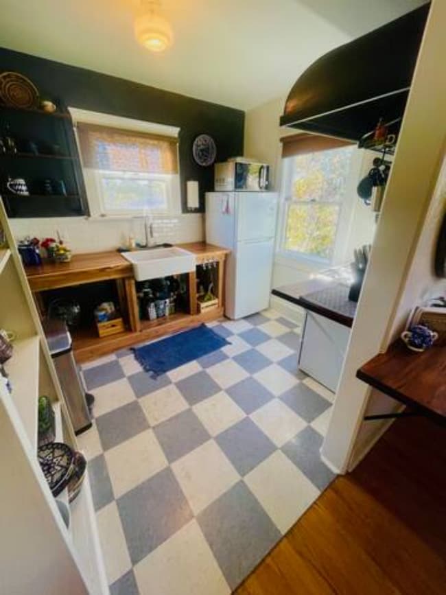 Building Photo - 2910 Grape Street