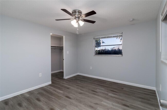 Building Photo - 269 E Tarpon Blvd NW