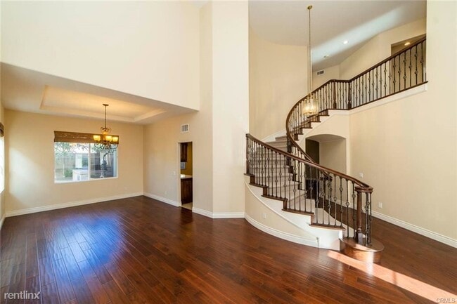 Building Photo - 5 br, 3.5 bath House - 29 Canyonwood