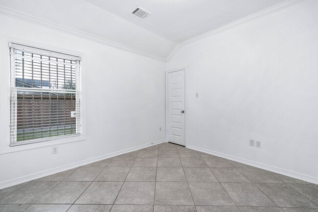 Building Photo - 3021 Sparrow St