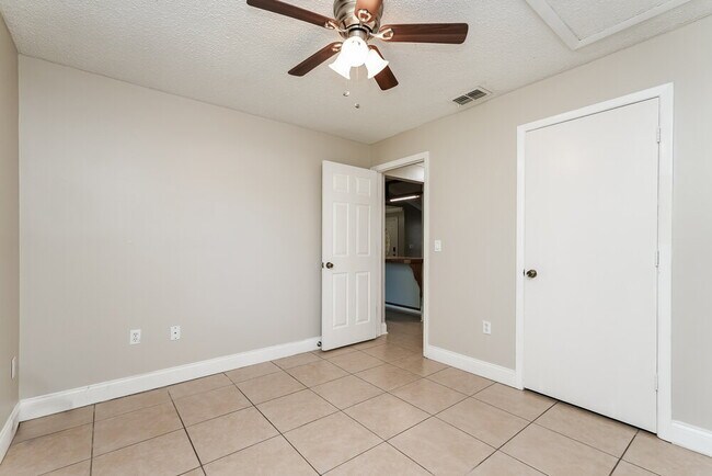 Building Photo - 5618 El Dorado Ave