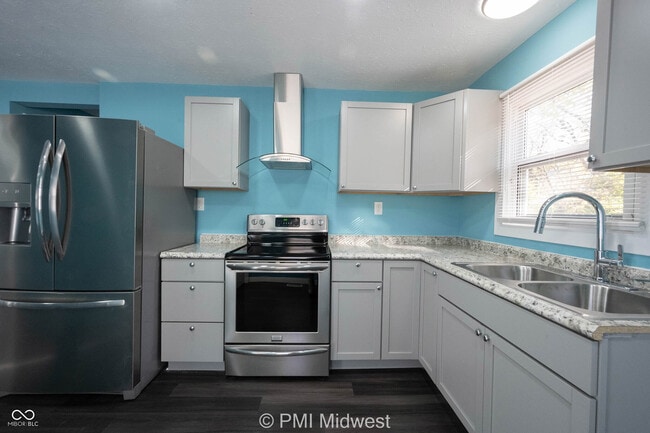 Building Photo - 2945 N Denny St