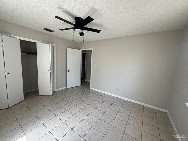 Building Photo - 13528 Canal Dr
