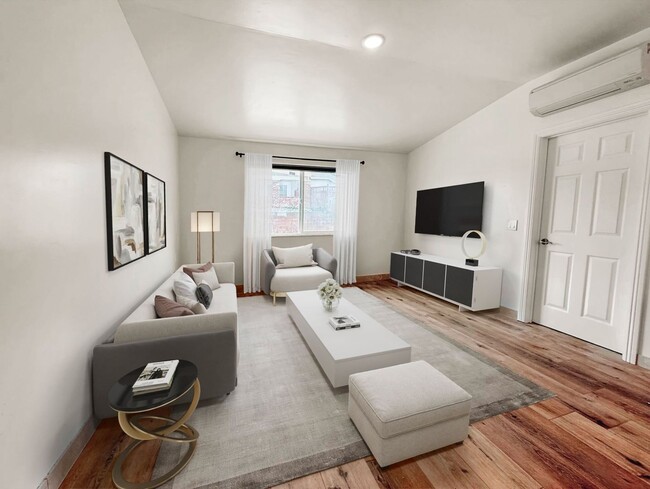 Building Photo - New & Modern 1 Bed / 1 Bath on Fire Mounta...