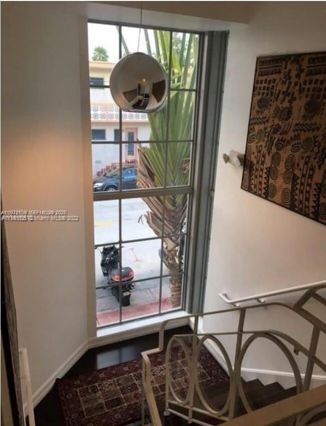 Building Photo - 601 11th St