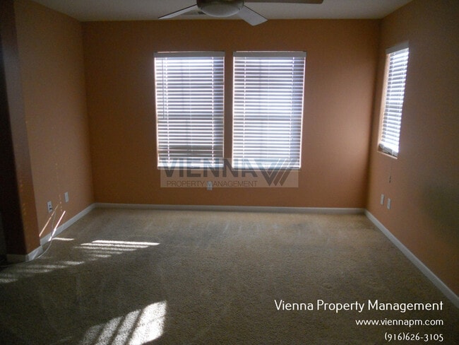 Building Photo - Cute Home for Rent in Roseville!