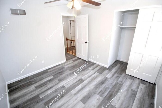 Building Photo - 1370 Timothy Ridge Dr