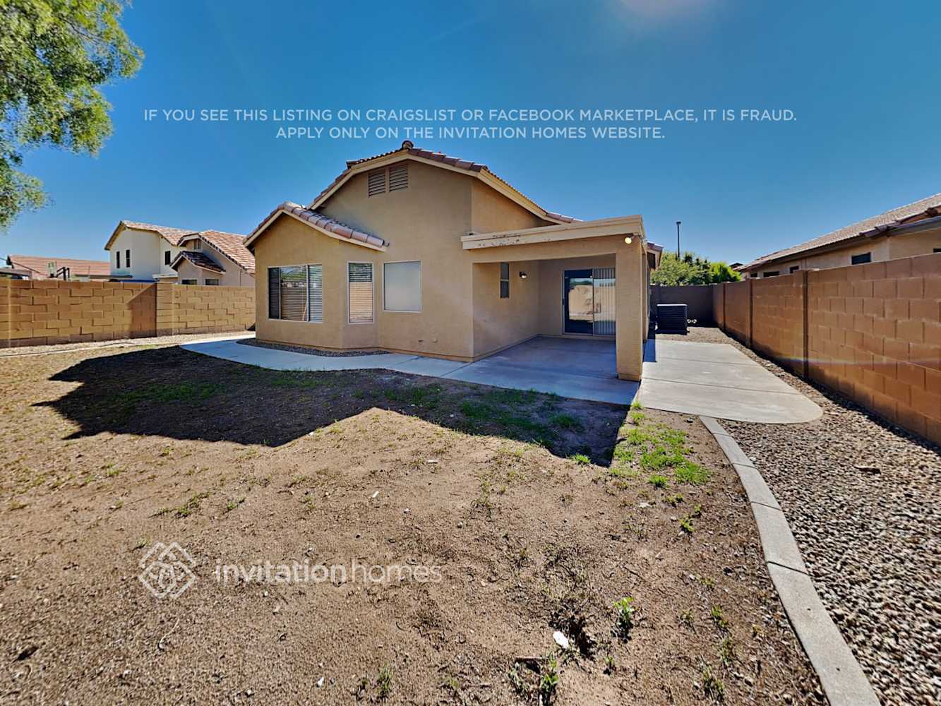 Building Photo - 13516 W Solano Dr