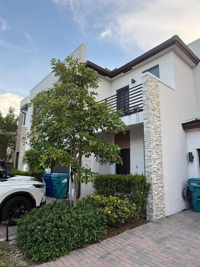 Building Photo - 20848 NE 7th Ct