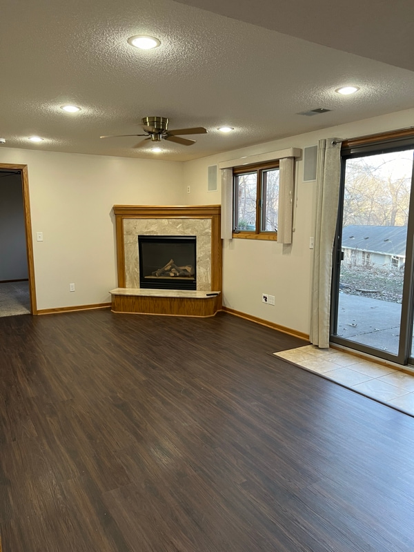 Building Photo - 3525 Big Woods Blvd