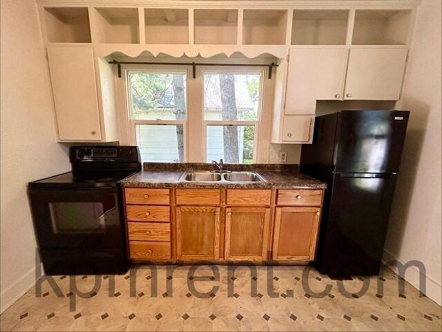 Building Photo - 1207 9th St NE