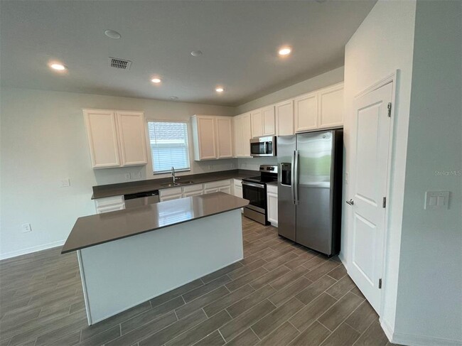 Building Photo - 660 Tanaro Ln