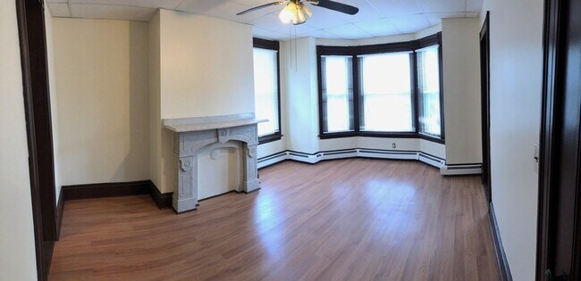 Building Photo - 212 Lexington St