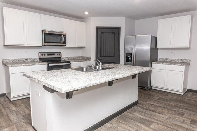 Building Photo - 3476 Sparco Dr