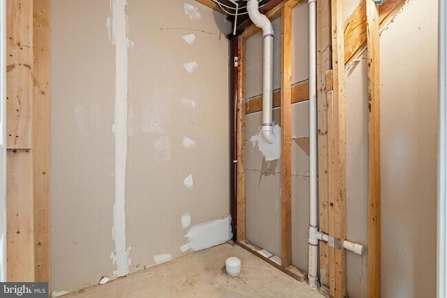 Building Photo - 25251 Dunvegan Square