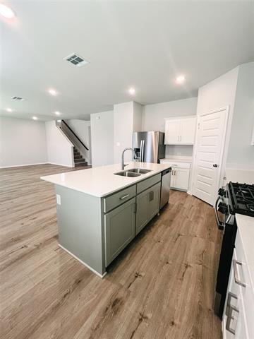 Building Photo - 529 Meadow Run Dr