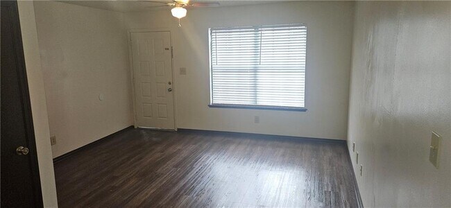 Building Photo - 632 Whitham Ave