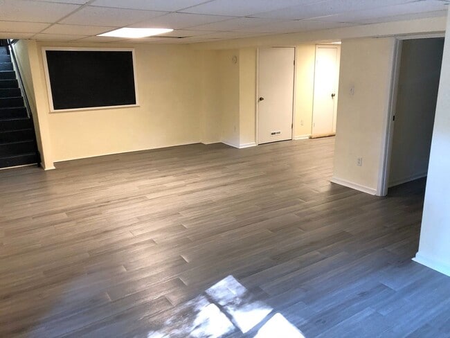 Building Photo - Move-In Ready!! 4 Bed, 2 Bath - LAWN CARE ...