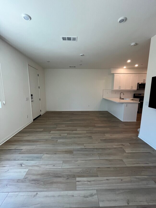 Building Photo - 54 Harmony Dr