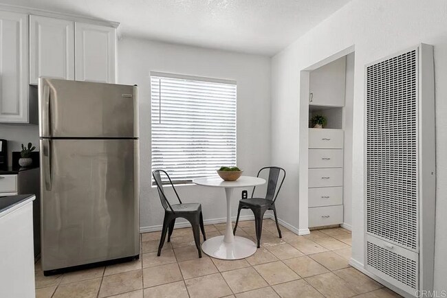 Building Photo - 4262 Wilson Ave