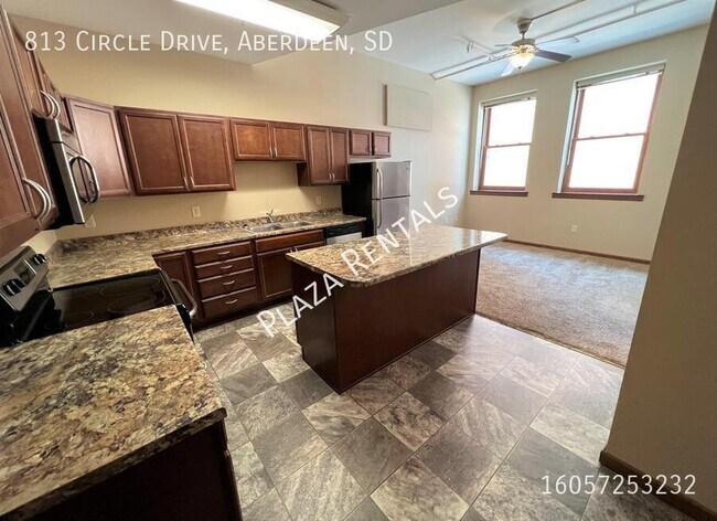 Primary Photo - 214 S Kline St
