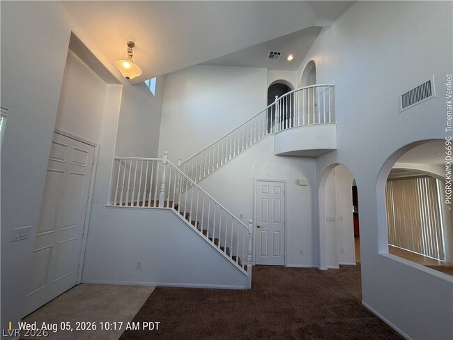 Building Photo - 11765 Via Esperanza St