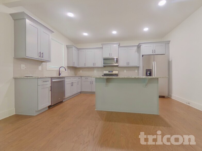 Building Photo - 506 Oscar Way
