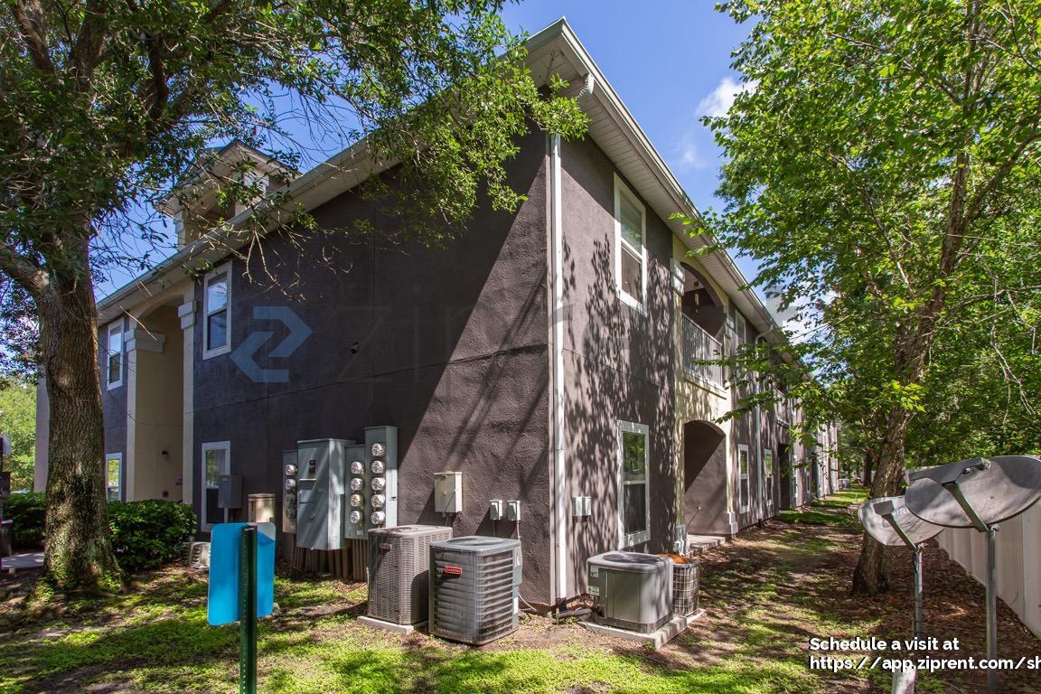 Building Photo - 7920 Merrill Rd