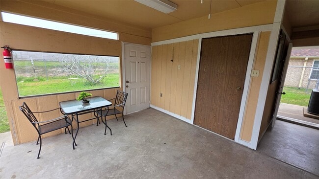 Building Photo - 19122 Sears Dr