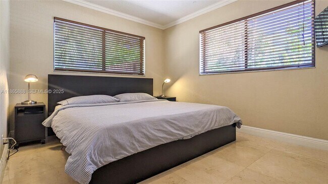 Building Photo - 2349 SE 12th St