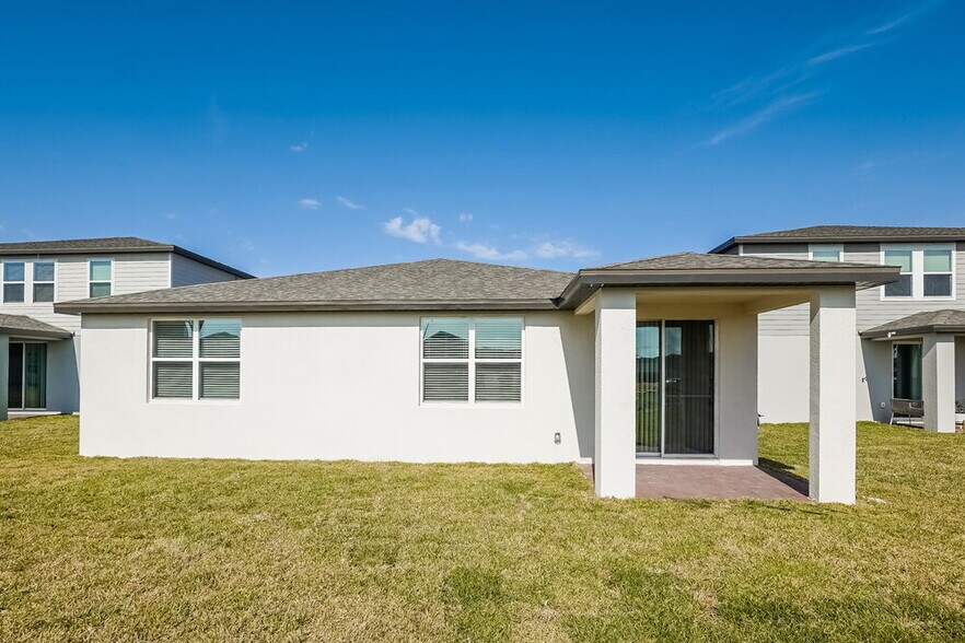 Building Photo - 5292 Sanders Oak Trl