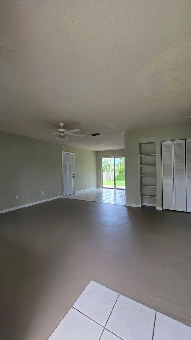Building Photo - 1571 Mobile Ave