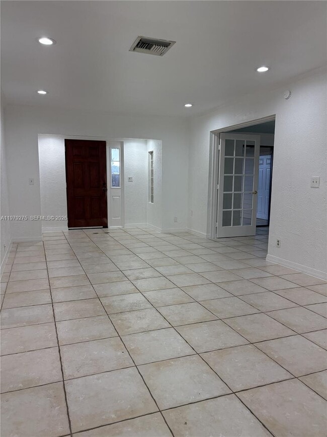 Building Photo - 1970 SW 24th Cir