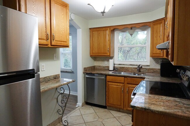 Building Photo - 3143 Glendale Ave