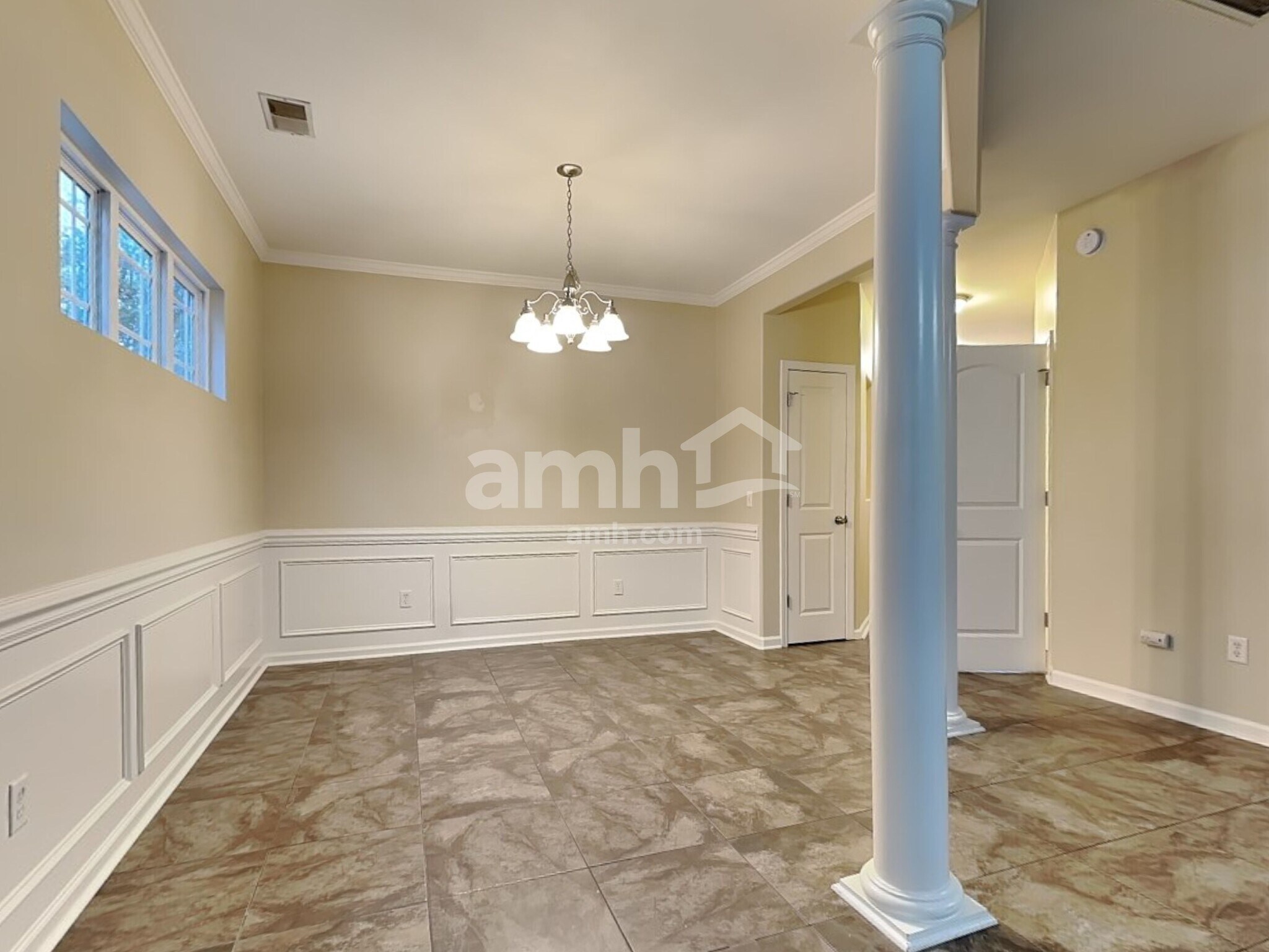 Building Photo - 90 Summer Hill Way