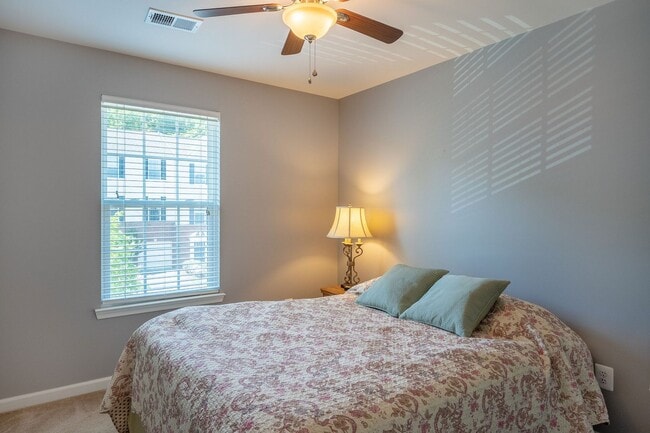 Building Photo - 1992 Asheville Dr