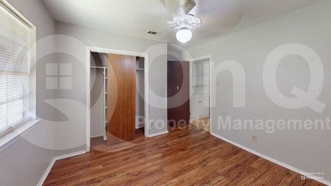 Building Photo - 3105 Conejos Dr