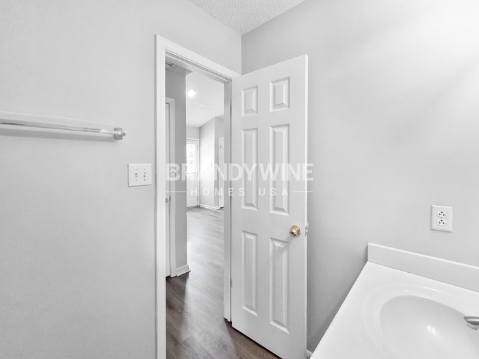 Building Photo - 1735 Thriftwood Dr