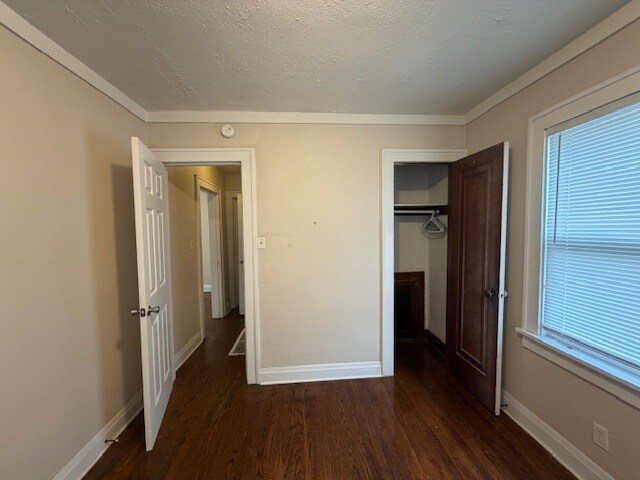 Building Photo - 1241 Bissell St