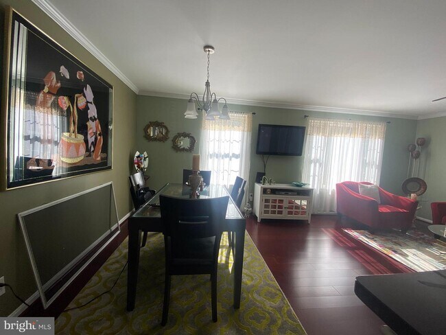 Building Photo - 8207 Stationhouse Ct